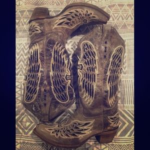 Corral Vintage distressed Women’s cowgirl boots